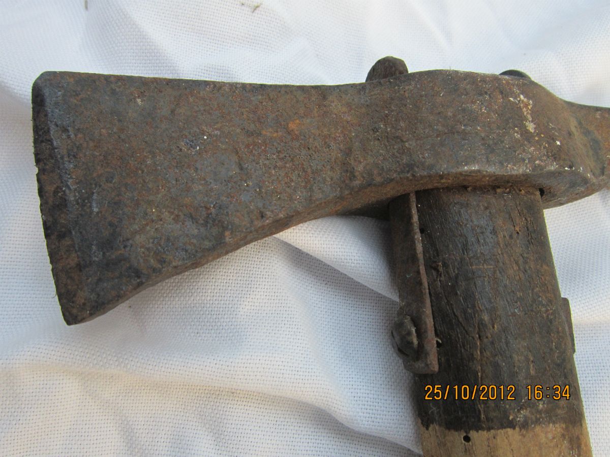 WW1 and WW2 Italian Alpini AX Unissued