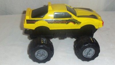 1984 Galoob Animal 4x4 Monster Truck Claw Tire Firebird