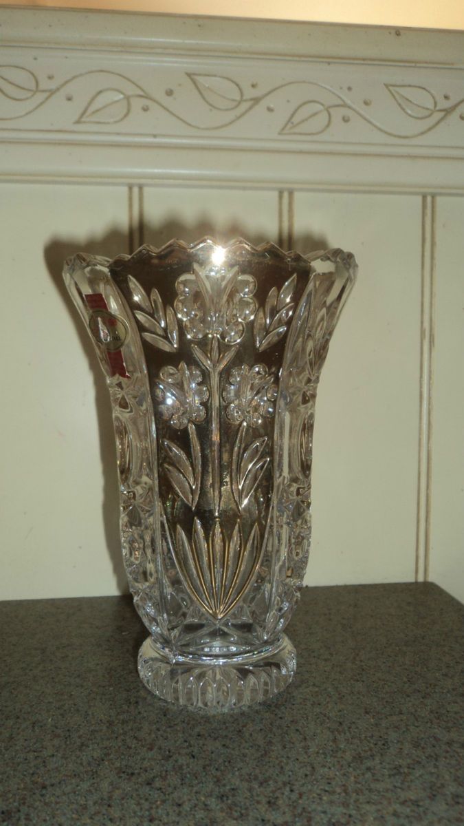 ANNA HUTTE GERMAN LEAD CRYSTAL VASE