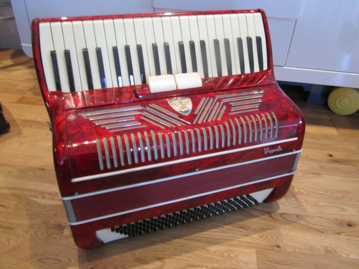 Ariston Tripoli RARE Italian Castel Fidardo 120 Bass Piano Accordion 