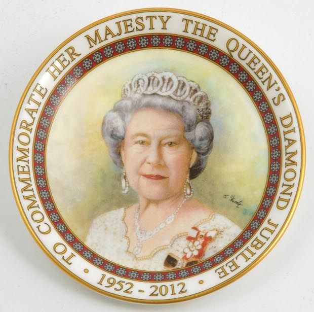 CAVERSWALL QUEEN ELIZABETH II DIAMOND JUBILEE SWEET DISH 4 BNIB