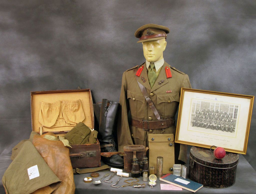 Collectibles  Militaria  WW II (1939 45)  Original Period Items 