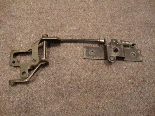 86 honda vf700 vf 700 vf700c magna seat latch 1