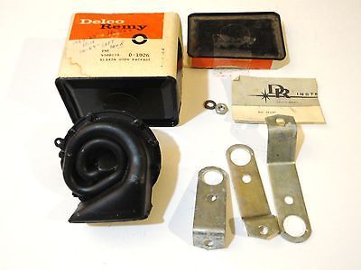 NOS LOW NOTE HORN KIT 1964 1975 GM CHEVELLE CORVETTE CAMARO NOVA GTO 