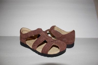 UGG Australia Toddler Boys Allenby Brown Closed Toe Shoe Sandal Size 