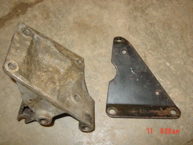 Jeep York A/C compressor Bracket V8 wagoneer J20 J10 cherokee 304 360 