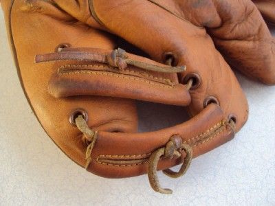 1940s Split Finger Western 320 Luke Appling Baseball Glove