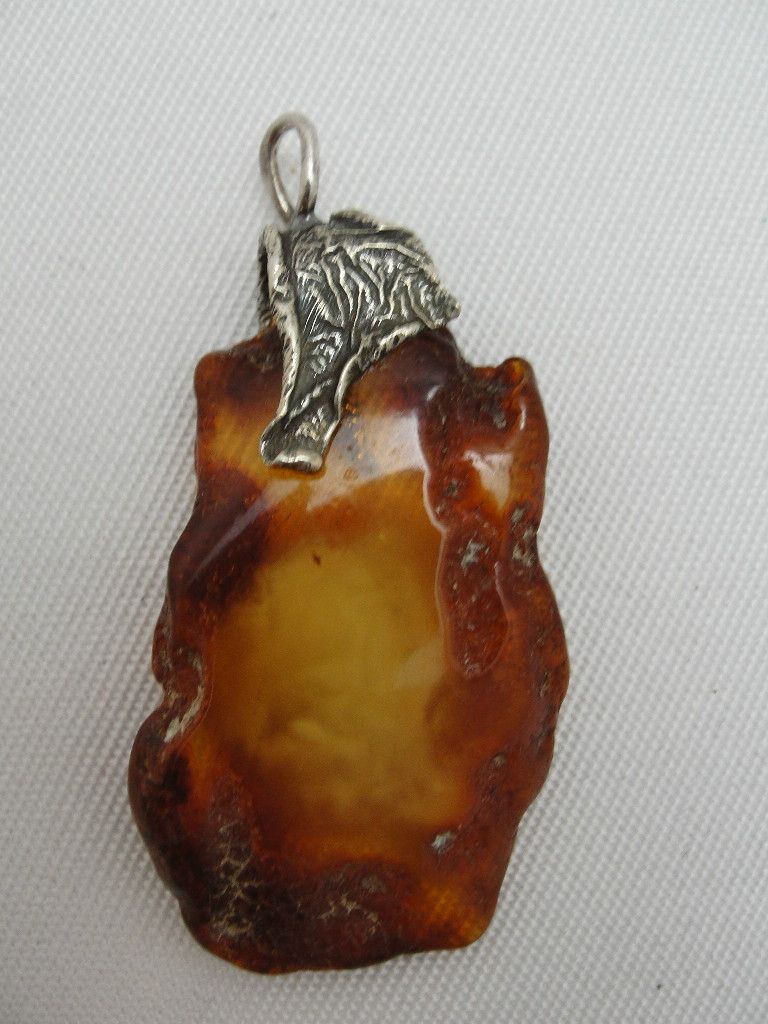 Beautiful Aziz Kahili Amber Pendant Set in Sterling Silver Clasp AK 