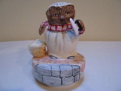 Beatrix Potter Figurine Music Box Schmid Mrs Tiggy Winkle Hedgehog 