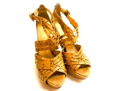   La Victoire Womens Bernadette Platform Sandal Camel Size 8 5 M