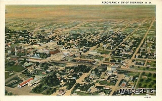 BISMARCK, NORTH DAKOTA Aeroplane View CURT TEICH & CO Postcard