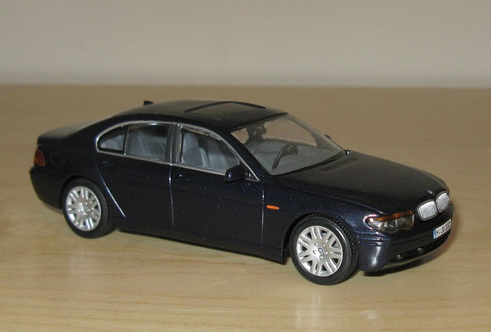 43 2003 BMW 7 Series E65 Minichamps PMA Diecast Model Car Dealer 