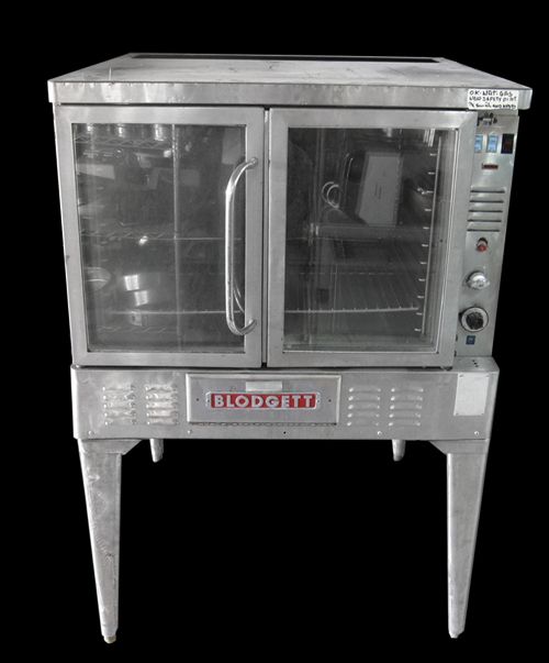 BLODGETT CONVECTION OVEN SINGLE DECK HALF SIZE   FA 100   NAT GAS