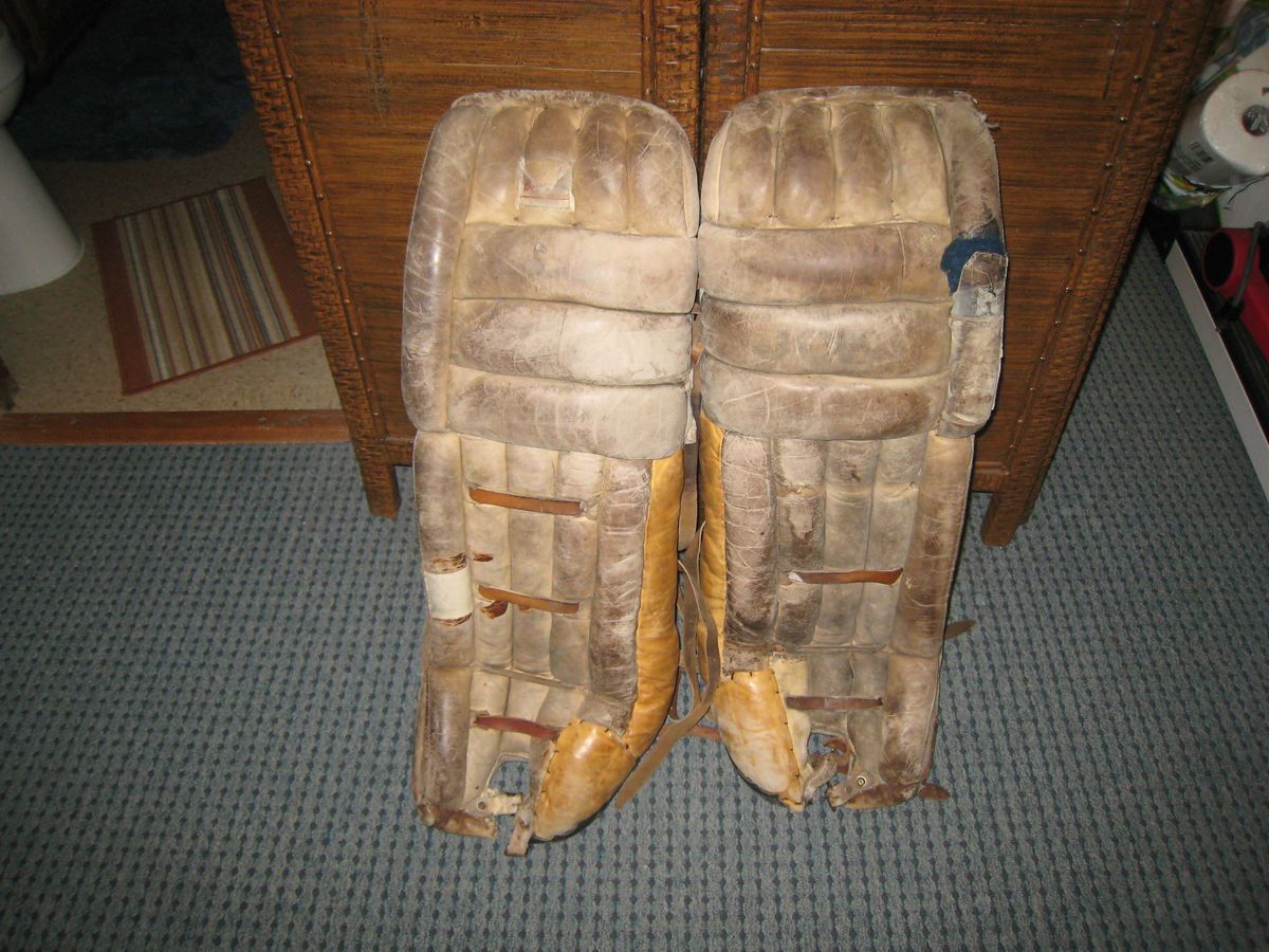 JOFA BOURDON SIZE 33 INCH VINTAGE GOALIE PADS