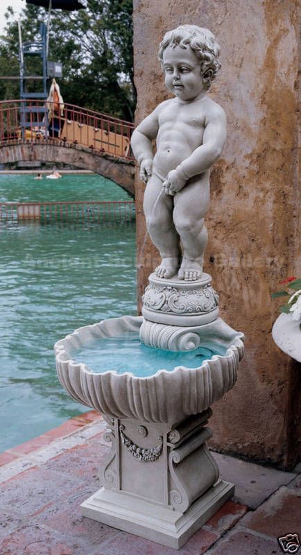 Brussels Manneken Pis Peeing Boy Sculpture Fountain