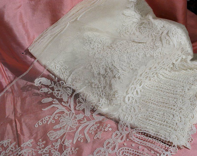 Antique Brussels Applique Wide Lace Flounce 11 Yds