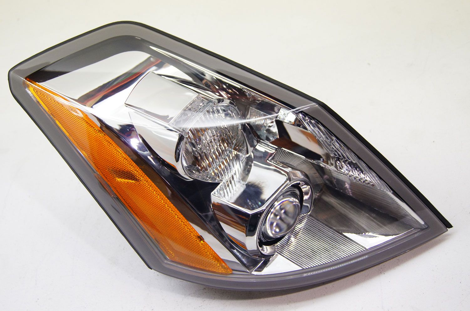 Cadillac XLR Passenger Side RH Headlight Lamp Assembly 20779744