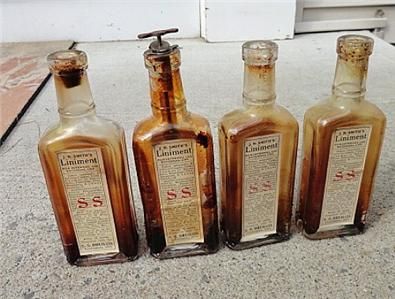   SMITHS LINIMENT BOTTLES/SYRINGE S S DRUG CO CARDINGTON OH VETERINARY