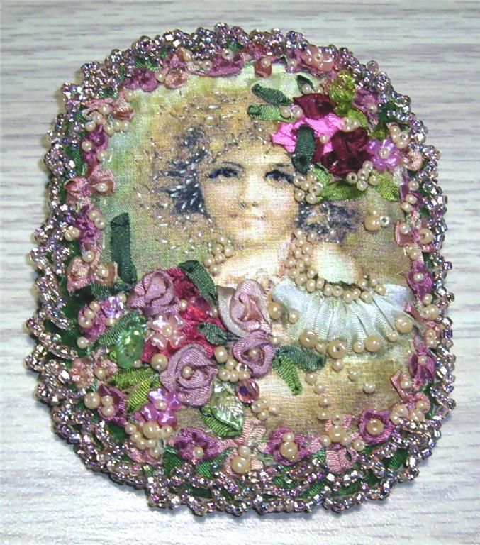 Victorian Beaded Brooch Pattern by Caroline Erbsland