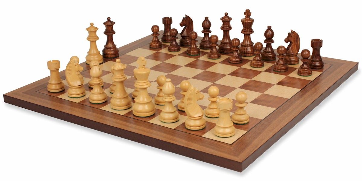 german_staunton_chess_set_gr_bw_walnut_board_setup_gr_view_1200