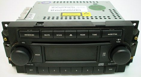 07 2007 Chrysler Aspen Factory Stereo CD Player