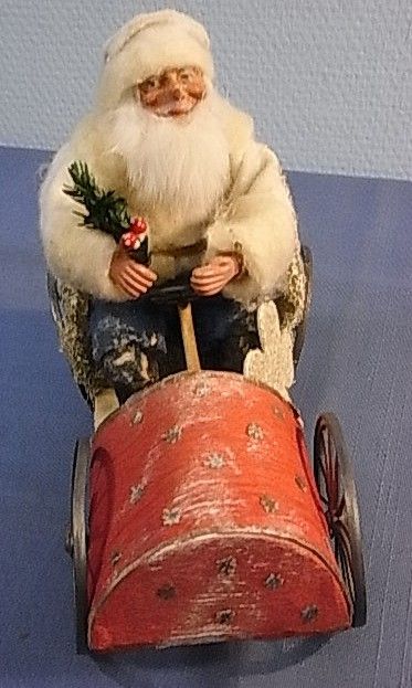 CHR108 * SANTA CLAUS CAR FIGURE CHRISTMAS ANTIQUE GERMAN 1920´S