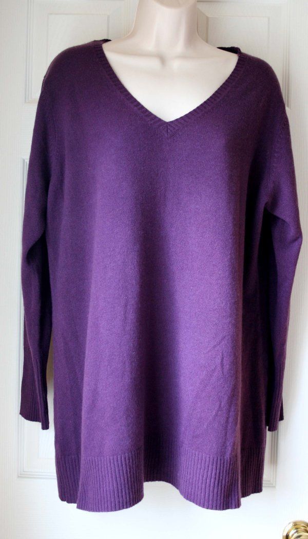 Isaac Mizrahi 100% 2 Ply Cashmere V Neck Purple Eggplant Soft Long