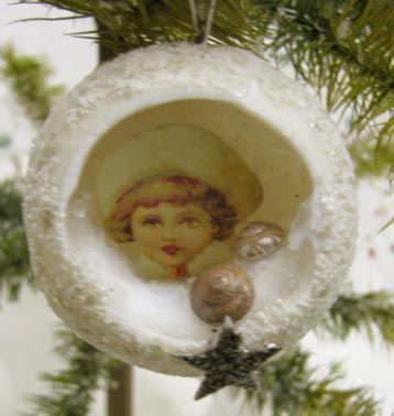 CODY FOSTER CHRISTMAS DIORAMA SEASHELL ORNAMENT 1