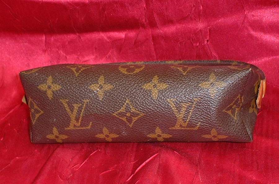 Louis Vuitton monogram pochette cosmetique M47515 cosmetic pouch