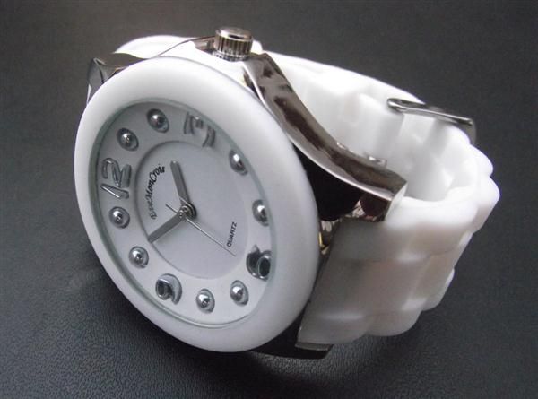  crois reloj para mujer blanco correa de suilicona suave modelo 8119