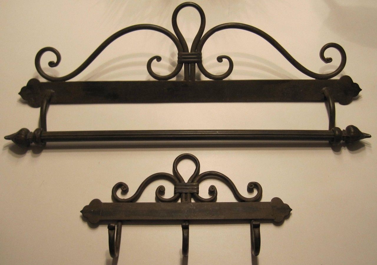 Vintage Style Metal Rustic Country Bathroom Towel Hook Rack