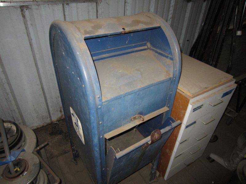 Genuine USPS Full Size Curbside Mailbox RARE