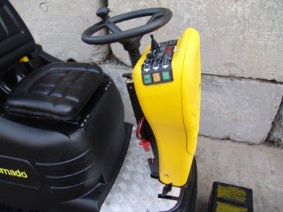 TORNADO 28 RIDE ON FLOOR SCRUBBER MODEL BR 28 GREAT WORKING CONDITION