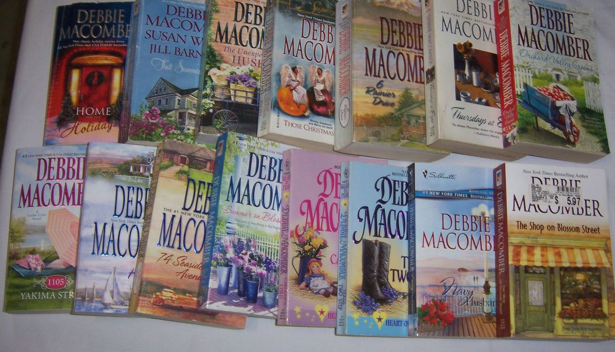 Nice lot of 15 DEBBIE MACOMBER Cedar Cove Blossom Street Navy Husband