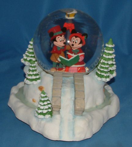 Disneys Mickey Minnie Carrolling Snowglobe Music