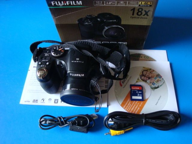 FUJIFILM FINEPIX S2500HD 12 0MP 18X OPTICAL ZOOM DIGITAL CAMERA