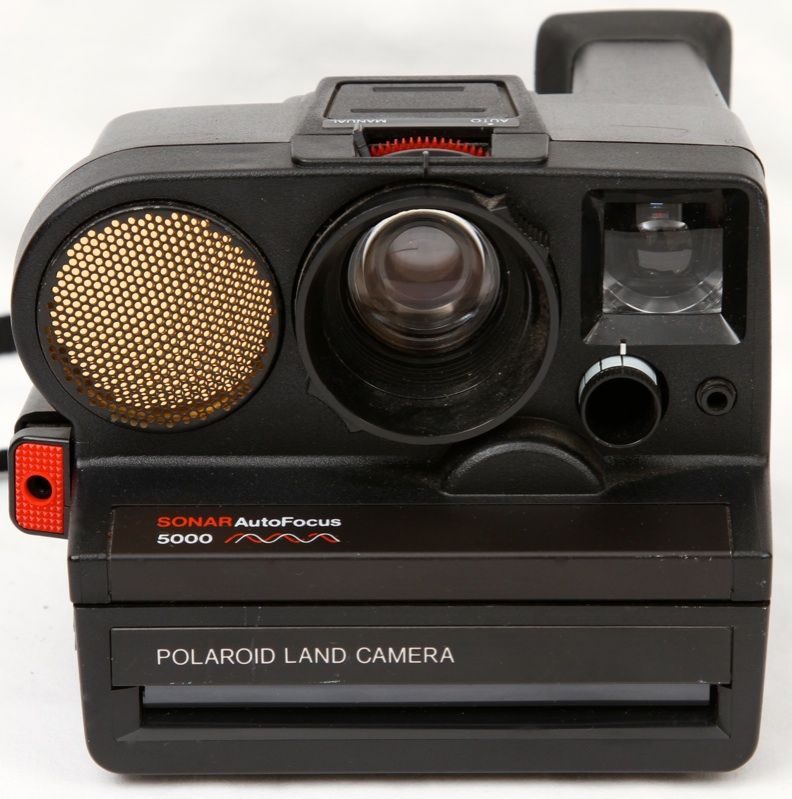 Retro Polaroid 5000 SONAR Autofocus Land Camera with Carry Bag