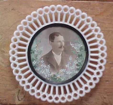 VICTORIAN HAND PAINTED MILK GLASS MOURNING PLATE WITH PHOTOGRAPH