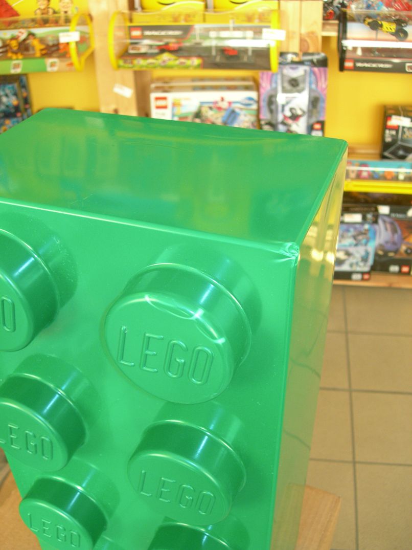 19 inch Display jumbo green LEGO brick   used