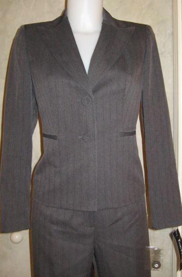 Evan Picone Charcoal Stripe Pant Suit Petite Sz 2 $200