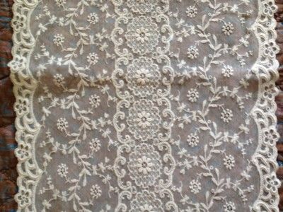  Vintage Princess Lace Table Runner 58 1 2 Long Almost 5 Feet