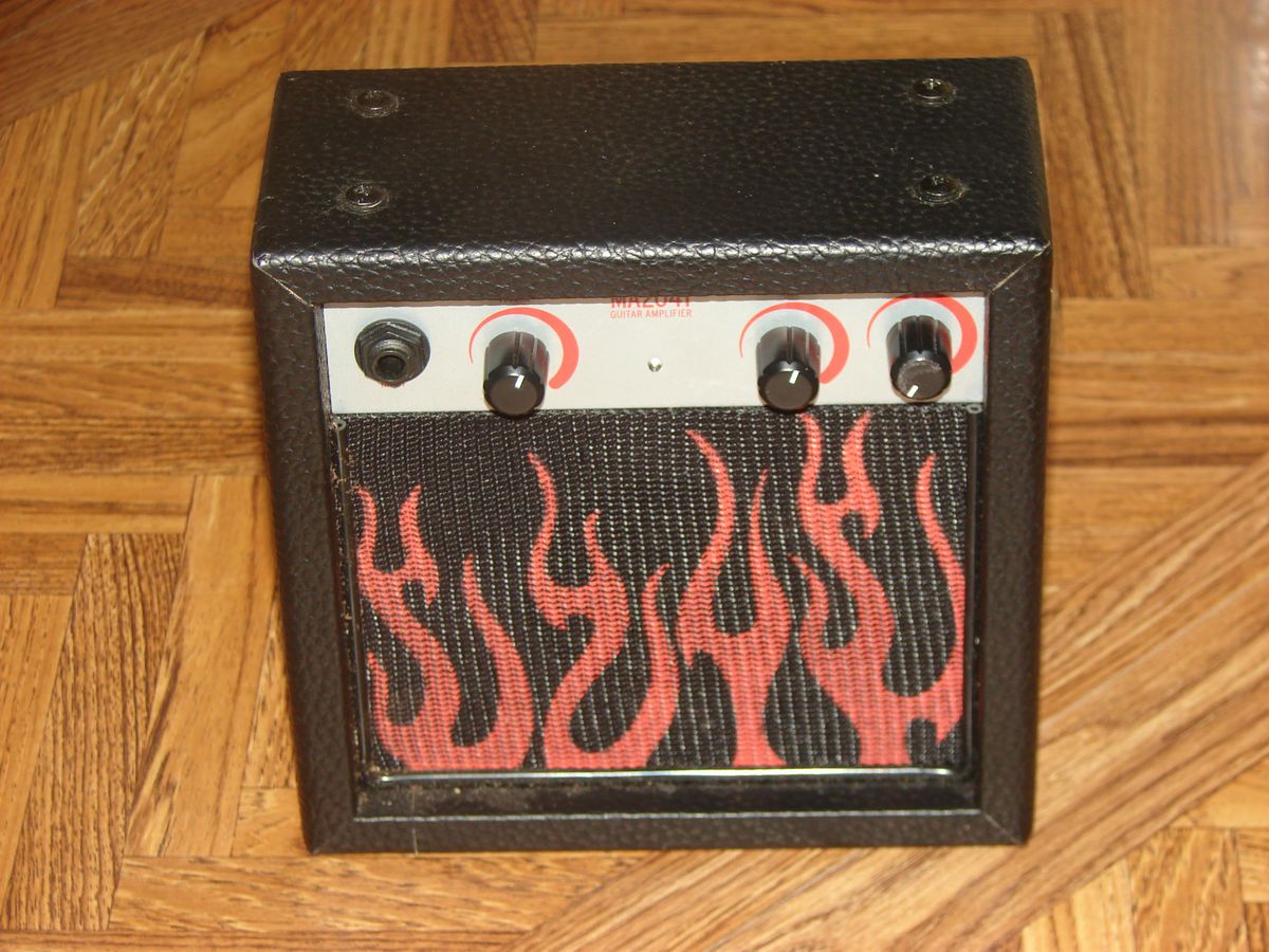 First Act MA2041 Battery Guitar Amplifier