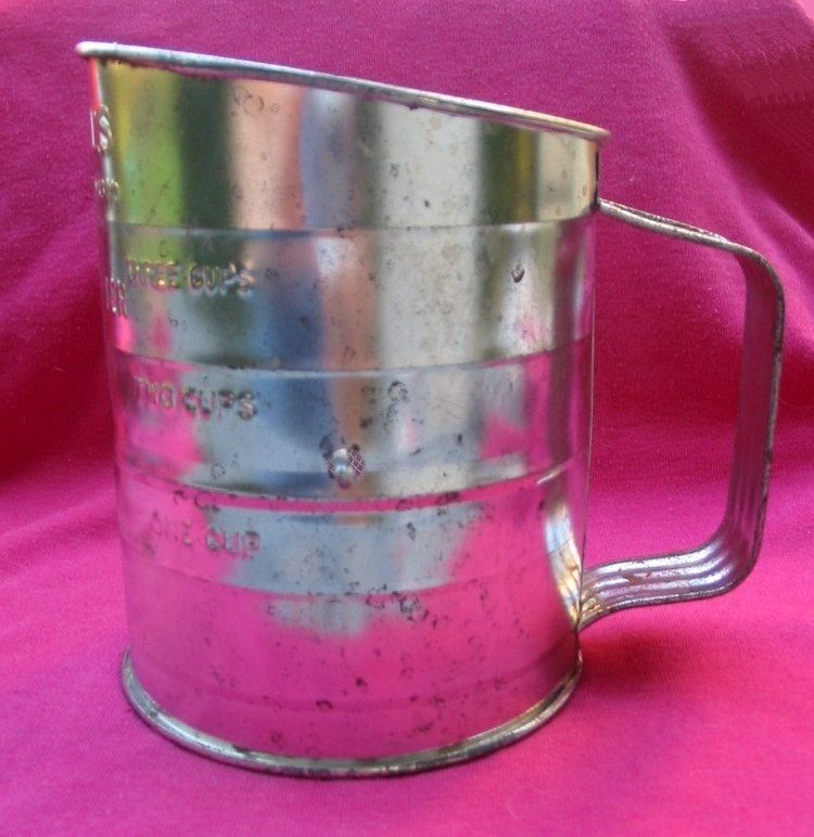 Vintage Steel Bromwells Flour Sifter, Brown Handle; 3 Cup Size; Retail