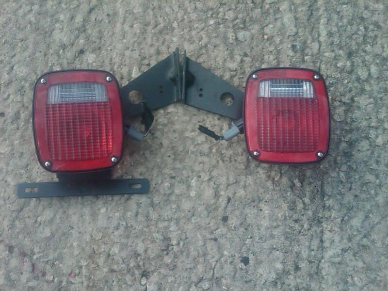 Ford F 450 F 550 tail lights