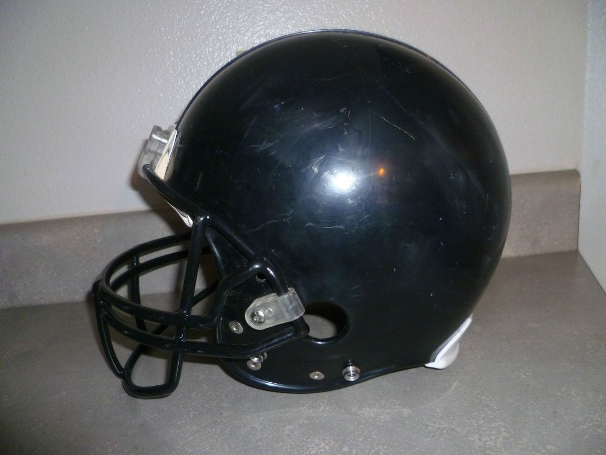 VINTAGE RIDDELL FOOTBALL HELMET USED BLACK FACEMASK VSR2 Y LARGE