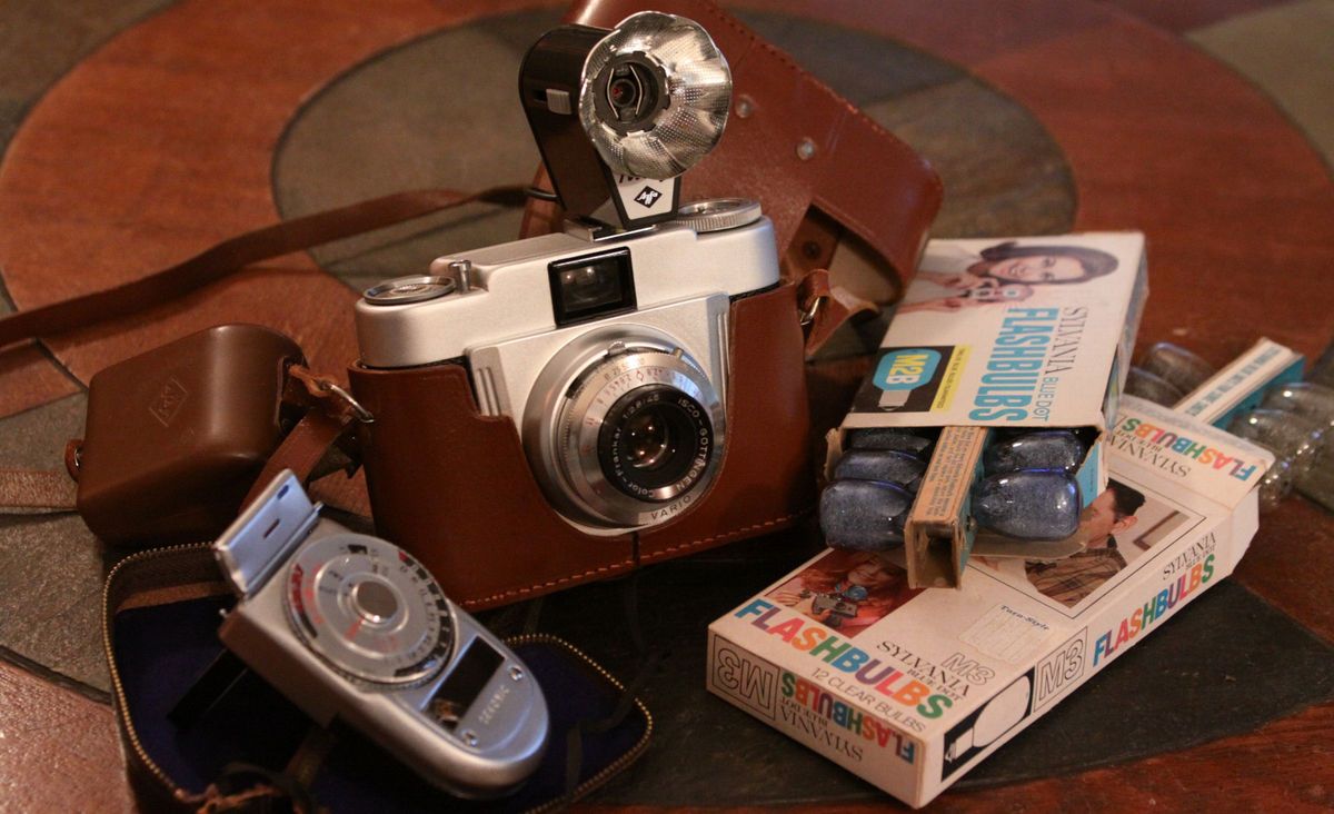 Vintage FRANKA 33mm CAMERA w Tully Flash Unit SEKONIC LIGHT METER Art