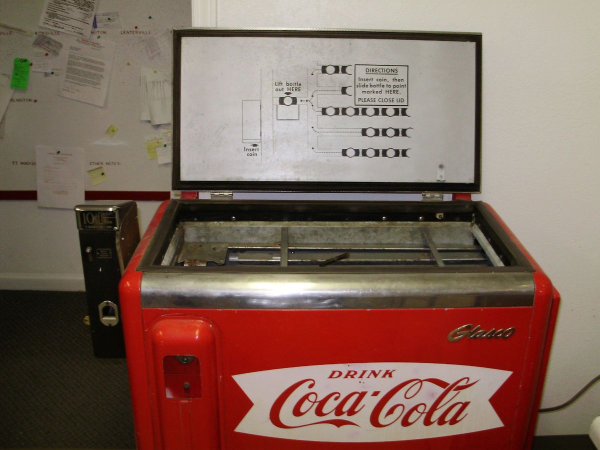 1950s Glasco 10 Cent Coca Cola Machine
