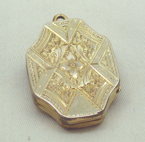 Antique Lovely Rolled Gold Layered Agate Locket