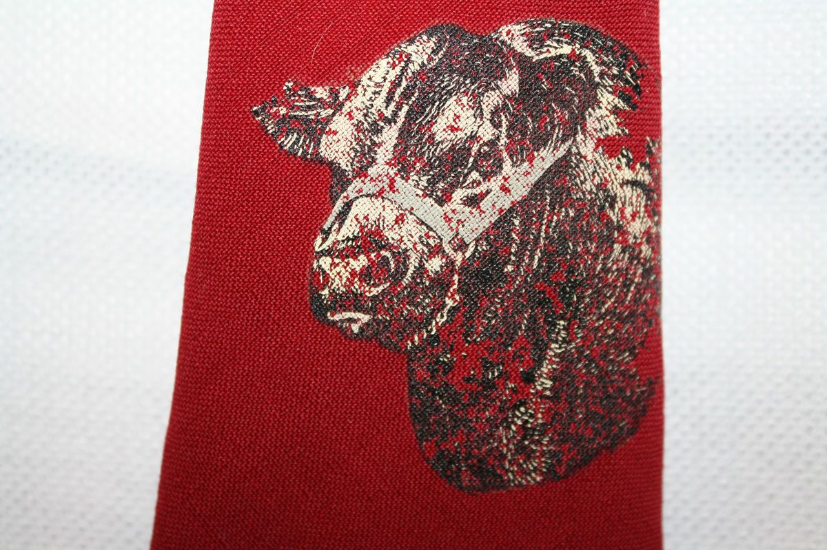 Beautiful Vintage 1940s Necktie by Melbroke All Virgin Wool with Bull