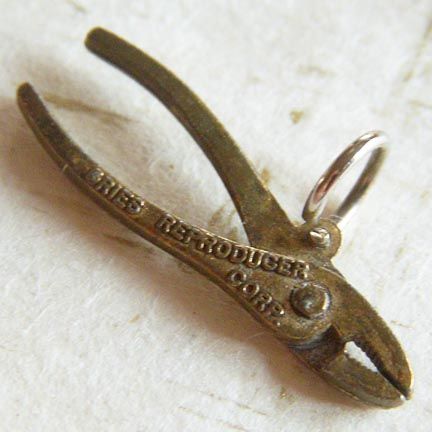 Vintage GRIES REPRODUCER CORP PLIERS brass advertising charm ~ OPENS